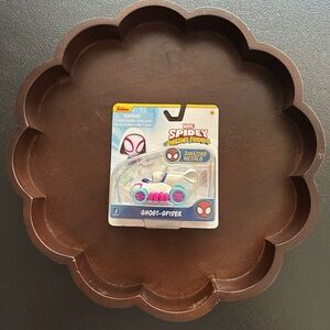 Disney Junior ~ Marvel Spidey & His Amazing Friends Amazing Metals Ghost-Spider